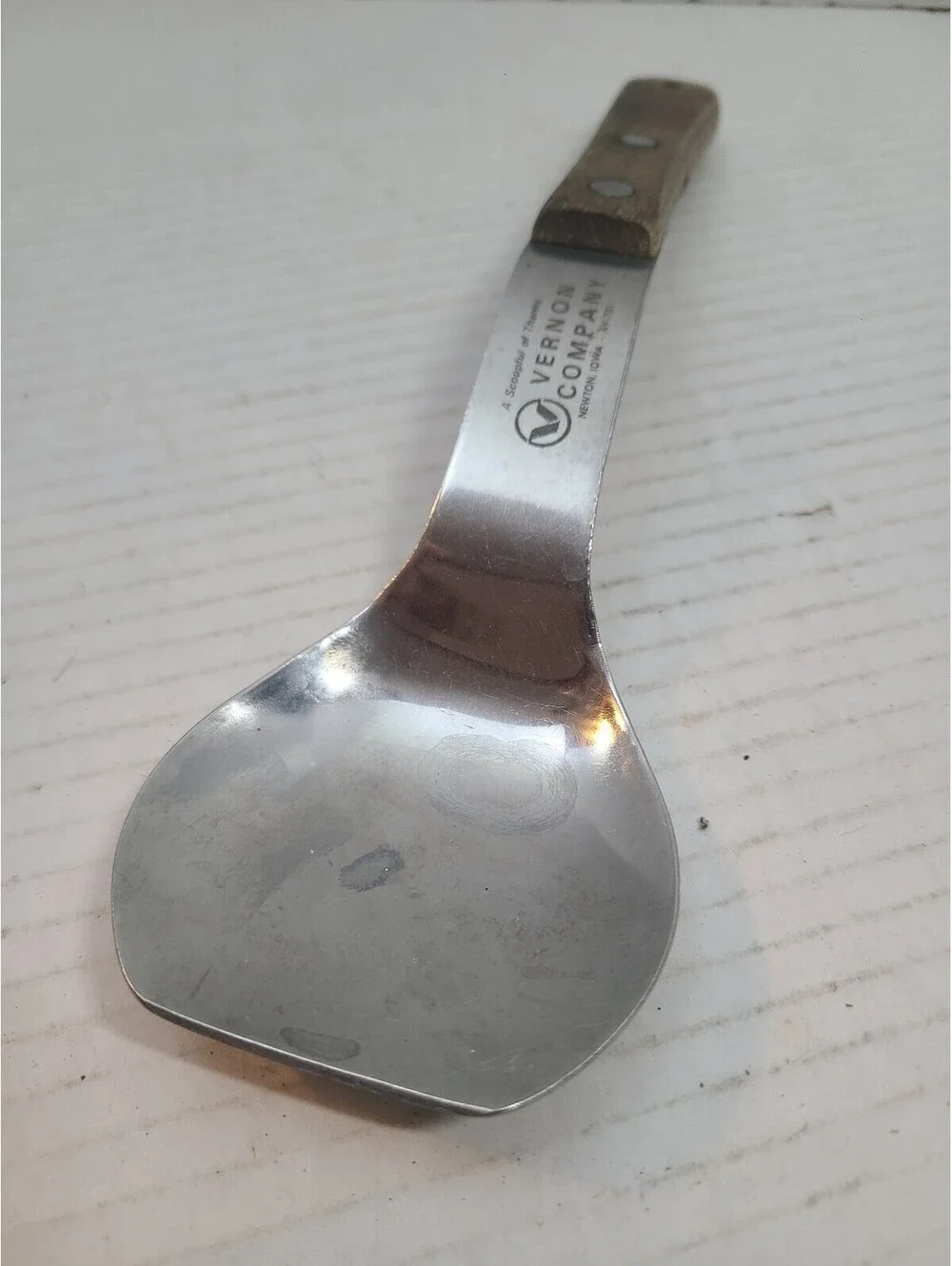 Promotional Advertising Vintage Vernon Vernco Ice Cream Scoop Rivited Handle
